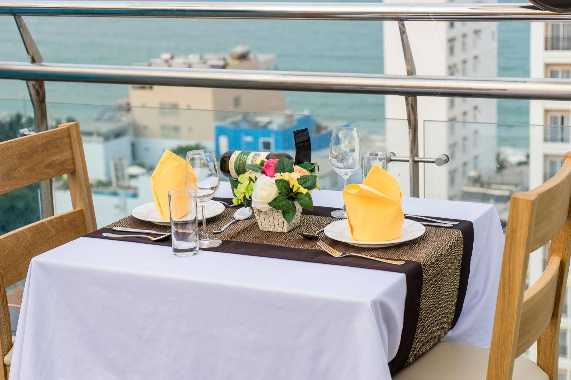 An Vista Hotel На Транг Екстериор снимка